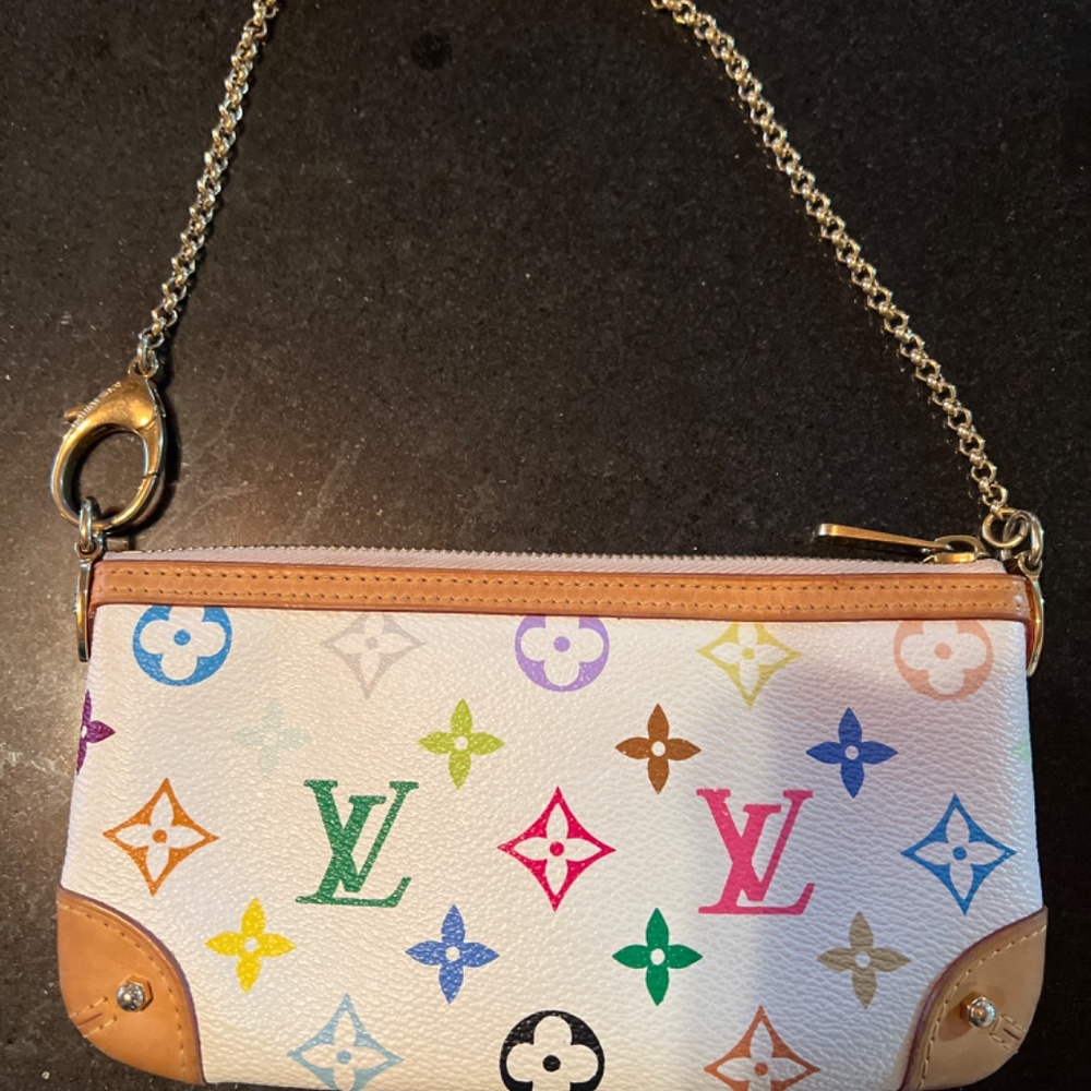Louis Vuitton Milla - Picture 2 of 4